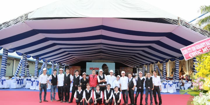 Tổ chức tiệc tất niên giá rẻ tại Hà Nội