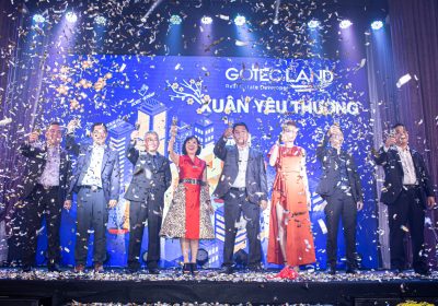 Tiệc Tất Niên Ấm Cúng Hay Hoành Tráng? Nên Chọn Gì?