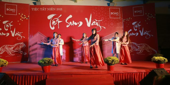 Kịch Bản MC Lễ Tất Niên Hấp Dẫn, Khuấy Động Không Khí