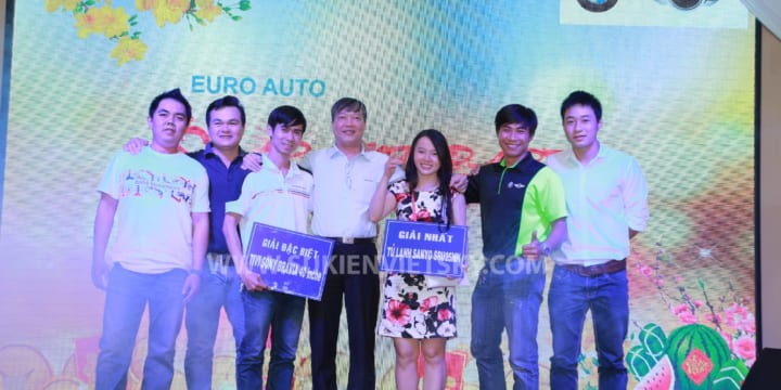 Tổ Chức Lễ Tất Niên Ngoài Trời: Ưu Nhược Điểm Cần Biết