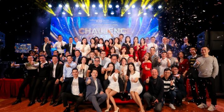 Dịch Vụ Tổ Chức Tiệc Tất Niên Trọn Gói, Chuyên Nghiệp